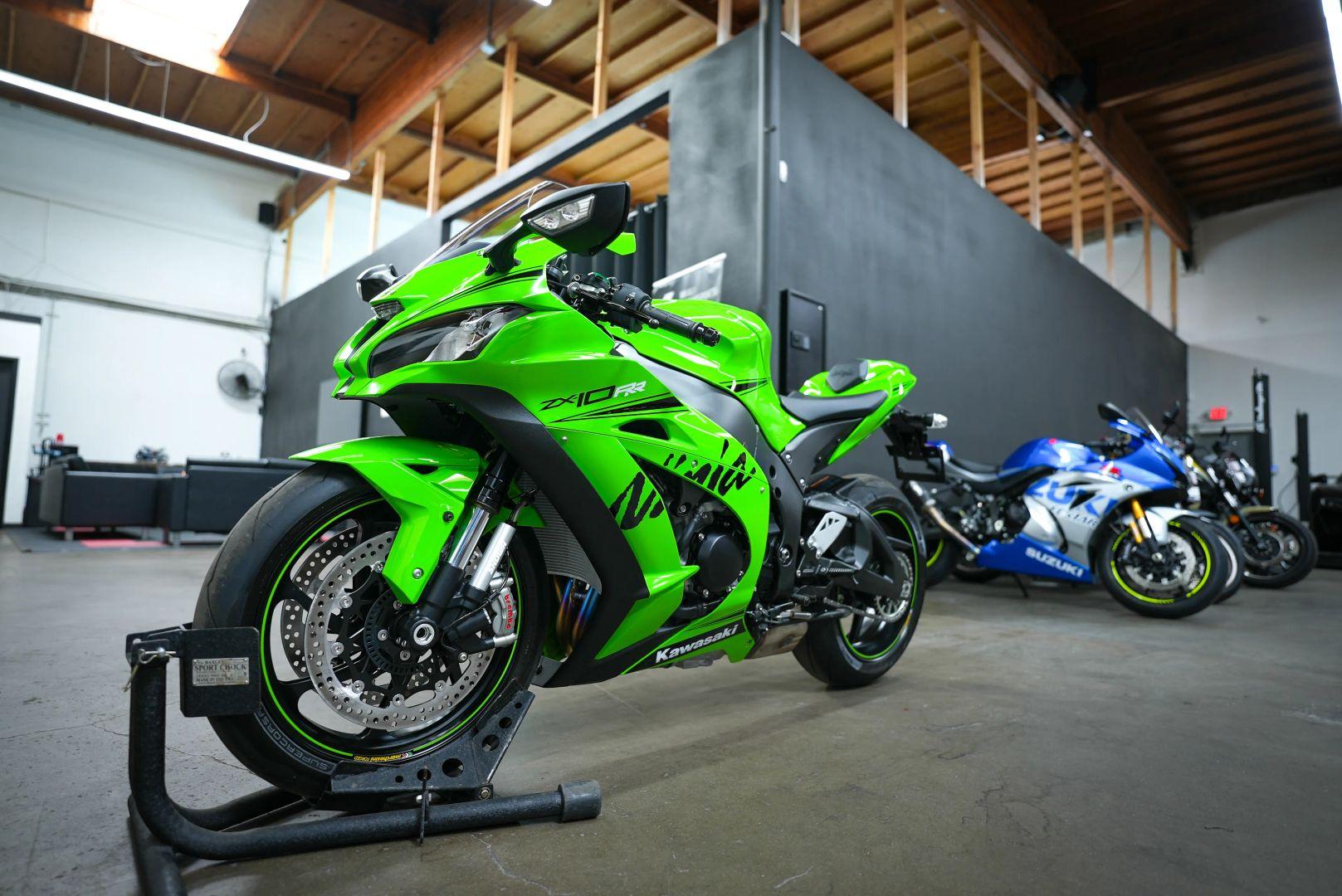 まいまい 2014 Kawasaki Ninja ZX-6R 636 Walkaround - 2013 EICMA Milano